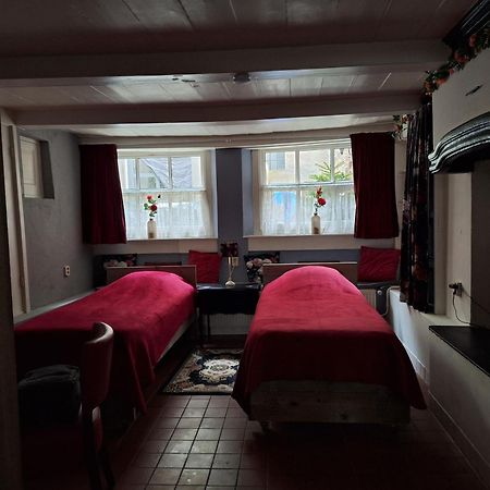 Bed and Breakfast De Zevenster "Gevestigd Aan De Winkelstraat" Kampen Exterior foto
