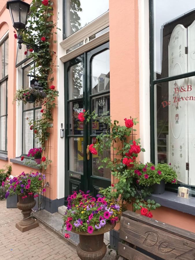 Bed and Breakfast De Zevenster "Gevestigd Aan De Winkelstraat" Kampen Exterior foto